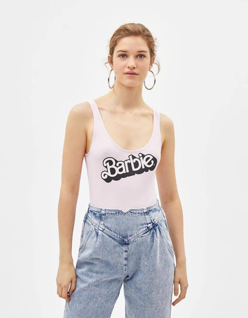 Бренд Bershka выпустил коллаборацию с Barbie