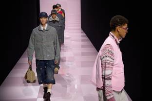 Pharrell Williams y Nigo reinventan el lujo clásico en el desfile de Louis Vuitton