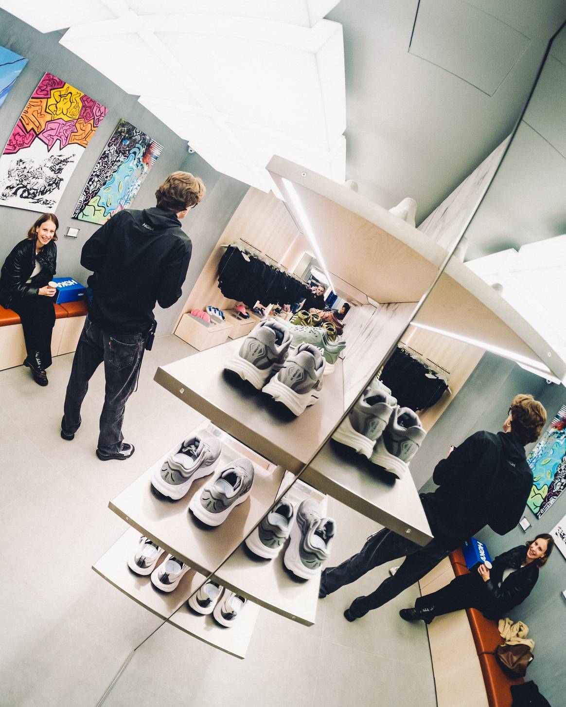 Hoka eröffnet neues Berlin-Flagship