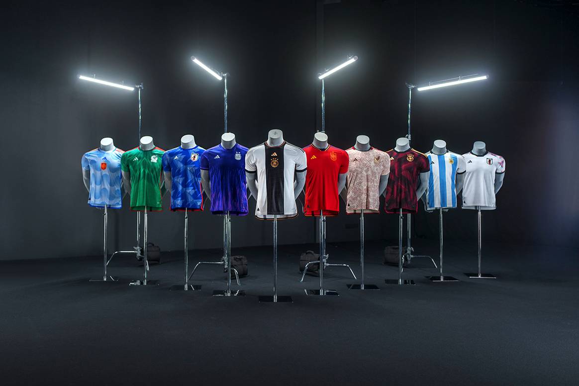 Photo Credits: Adidas, equipaciones oficiales para el Mundial de Fútbol de Catar de 2022.