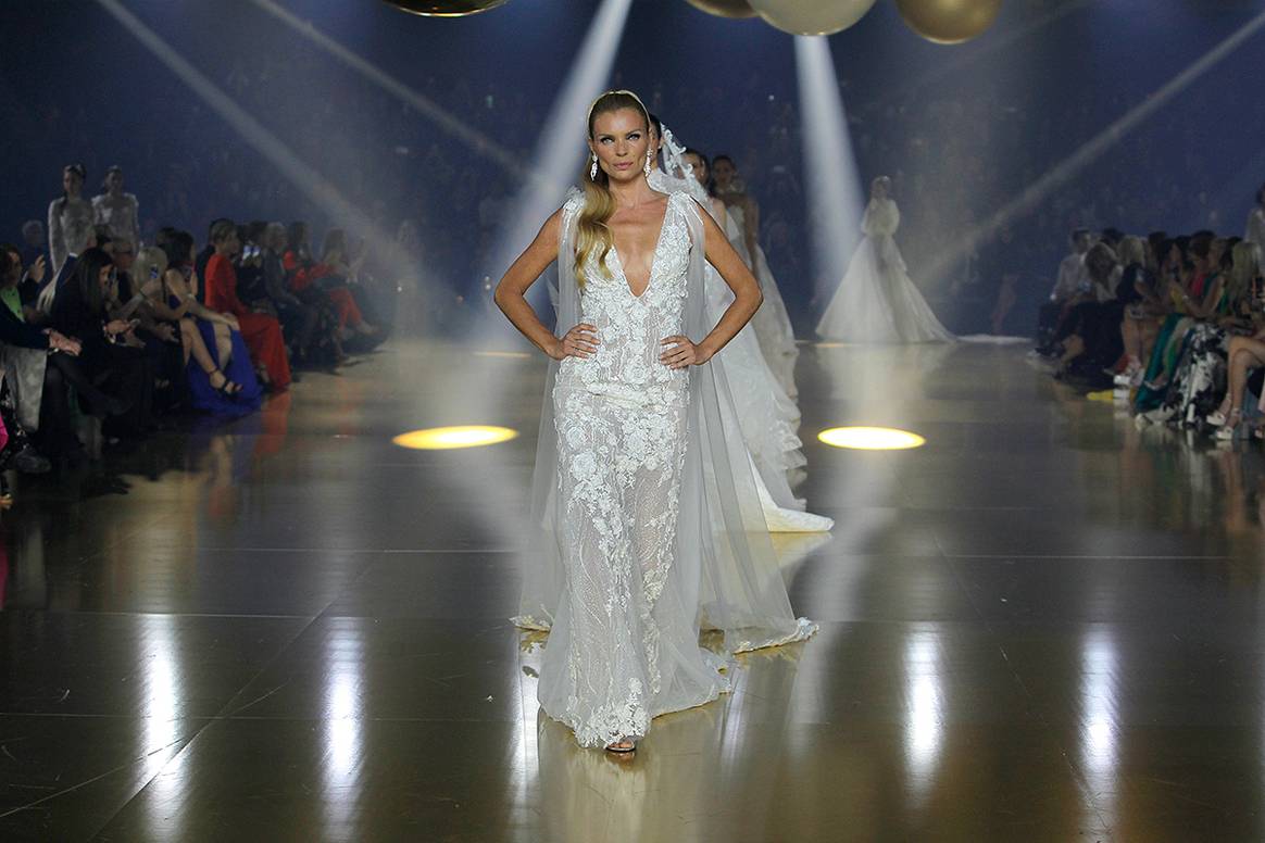 Photo Credits: Atelier Pronovias, colección Versailles 2023.