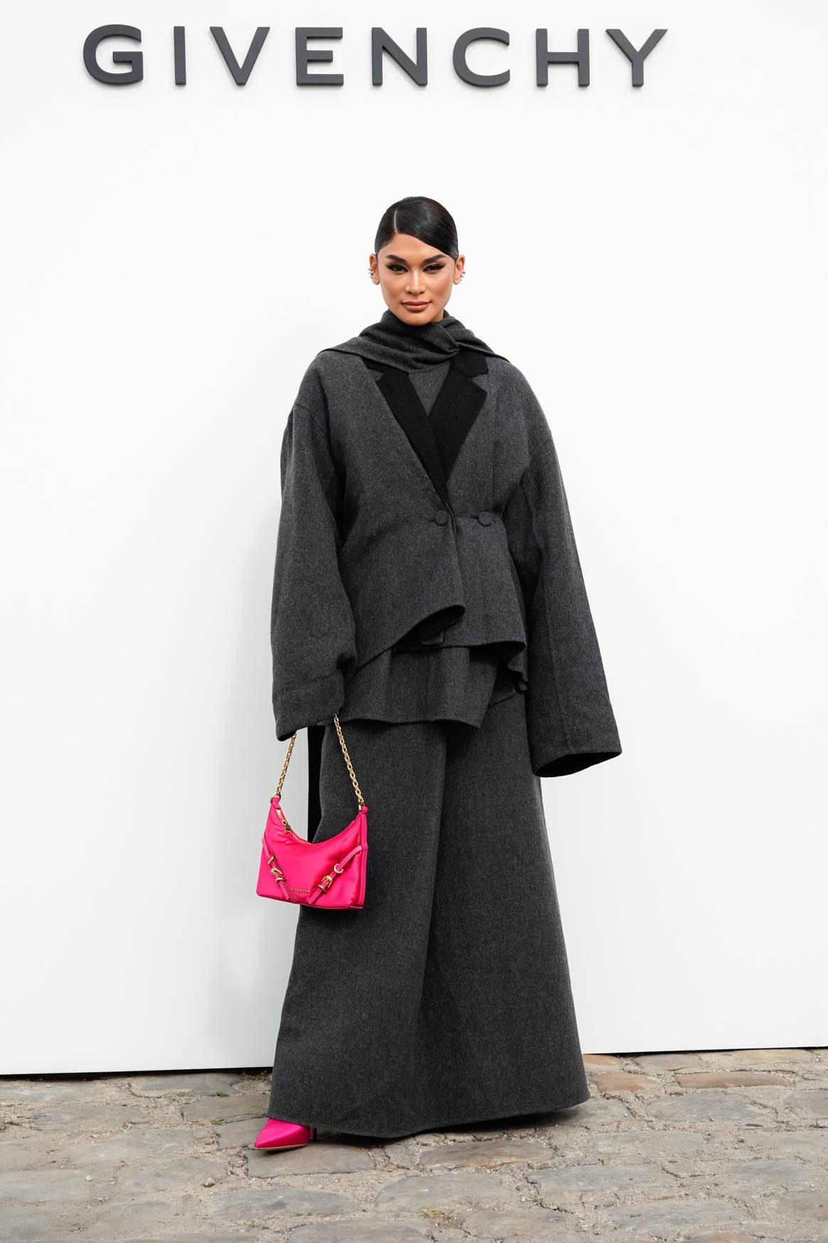 Pia Wurtzbach-Jauncey chez Givenchy SS24