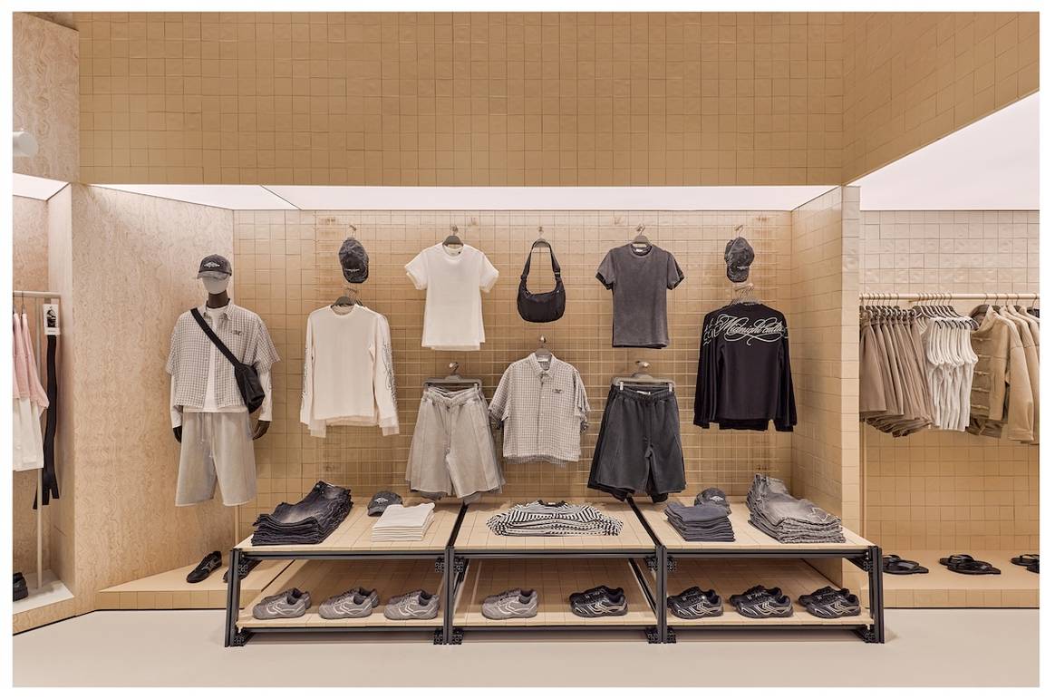 Tienda de Bershka en el centro comercial Aventura Mall de Miami, Florida (Estados Unidos).