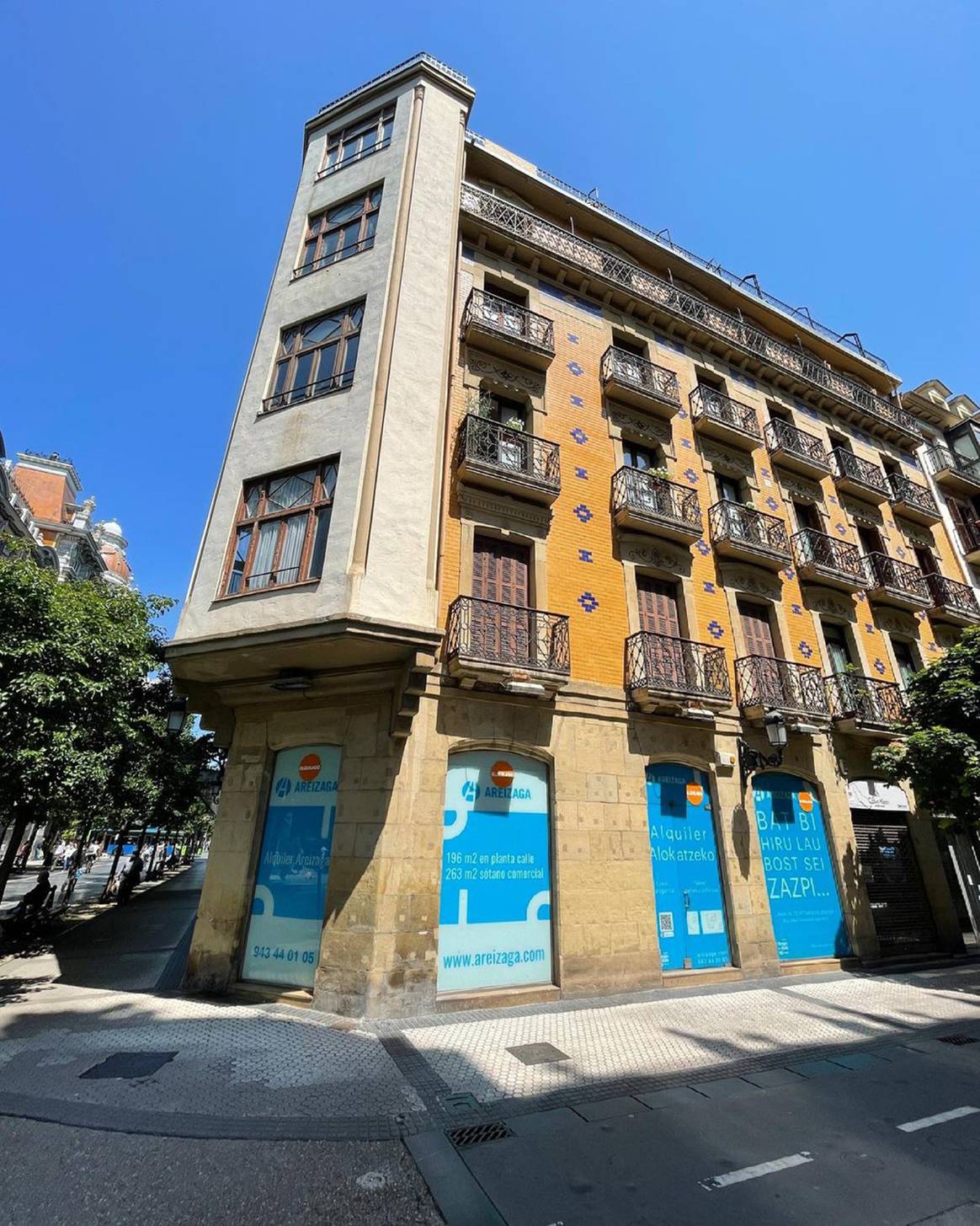 Photo Credits: Nuevo establecimiento de American Vintage en San Sebastián. Areizaga Inmobiliaria.