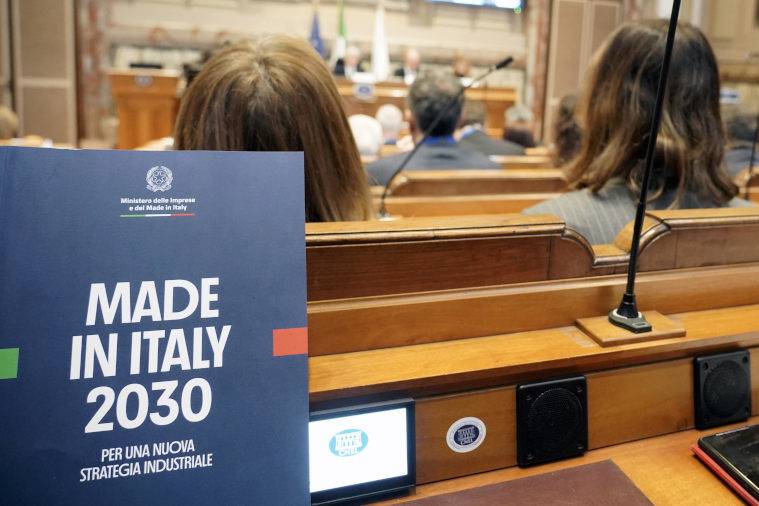 Made in Italy 2030 è il libro bianco per una nuova strategia industriale elaborato dal Centro studi del ministero delle Imprese e del made in Italy