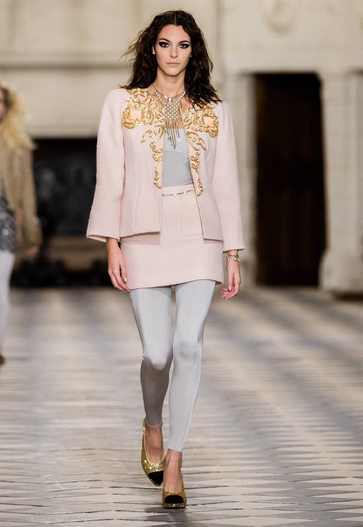 Chanel se embruja del romanticismo del Loira en su última colección Métiers D’art
