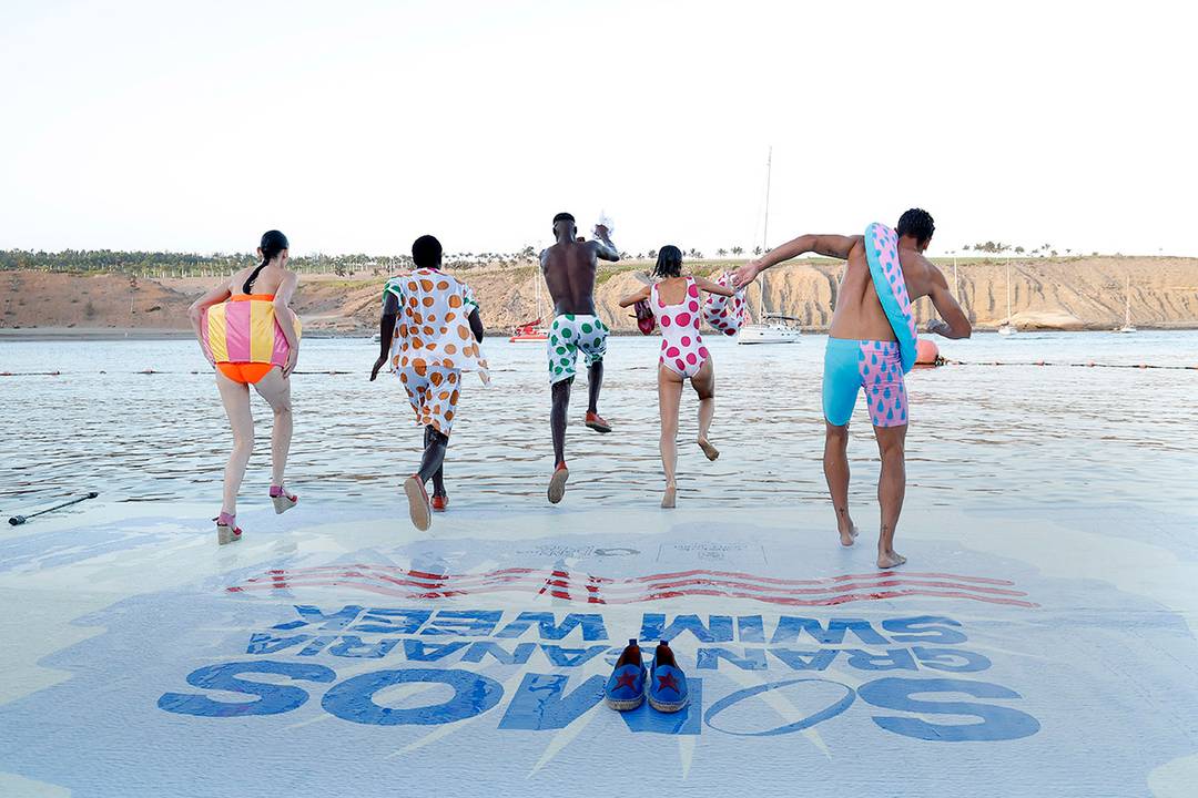 Sfilata di Ágatha Ruiz de la Prada durante la giornata inaugurale della GCSW 2024, il 2 ottobre dall'isola di Gran Canaria, Isole Canarie (Spagna).