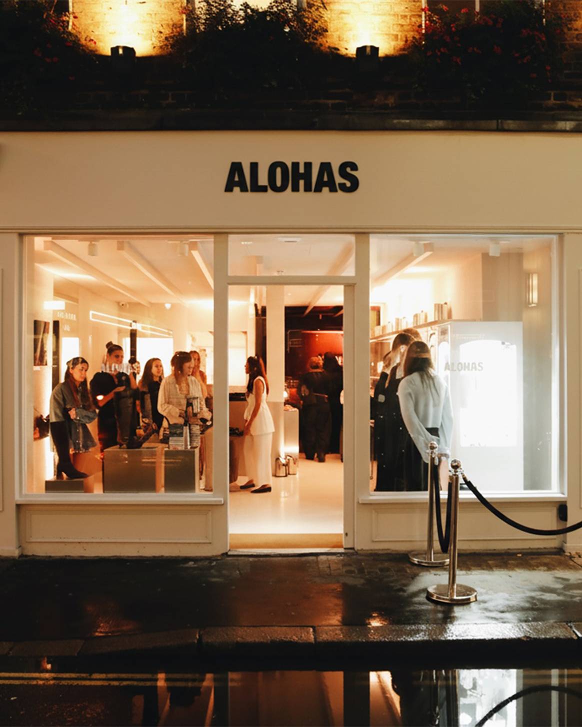 Evento de inauguración de la tienda de Alohas en el número 45 de Beak Street, Londres (Reino Unido).
