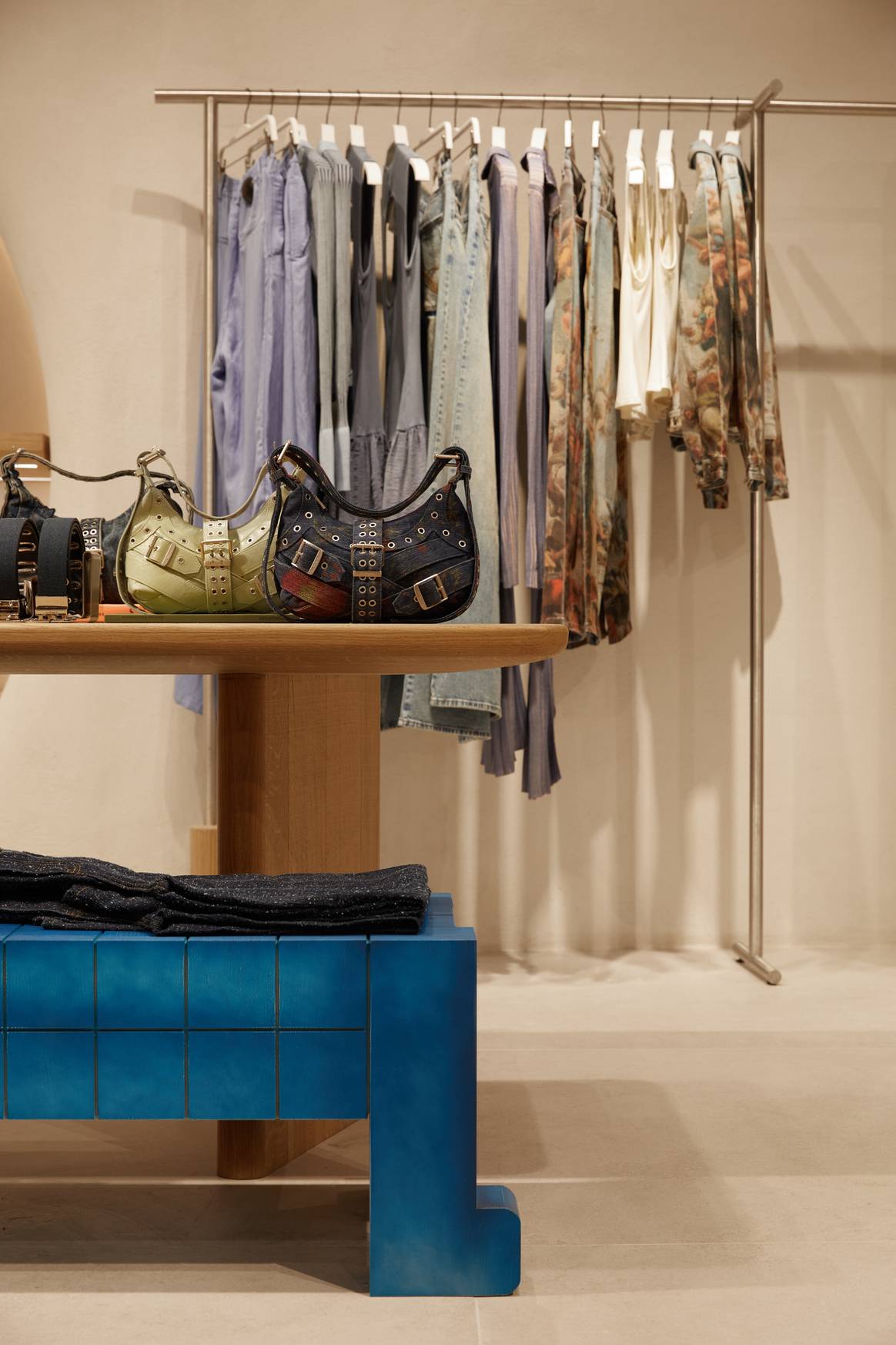 Tienda de Desigual en el Aeropuerto de Palma de Mallorca.