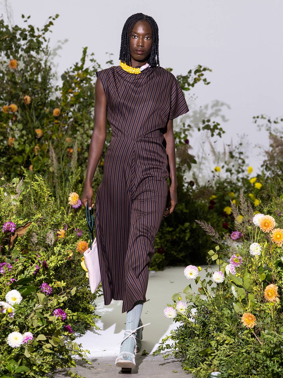 Photo Credits: Moisés Nieto, colección “Siesta” para la temporada Primavera/Verano 2023 SS23.