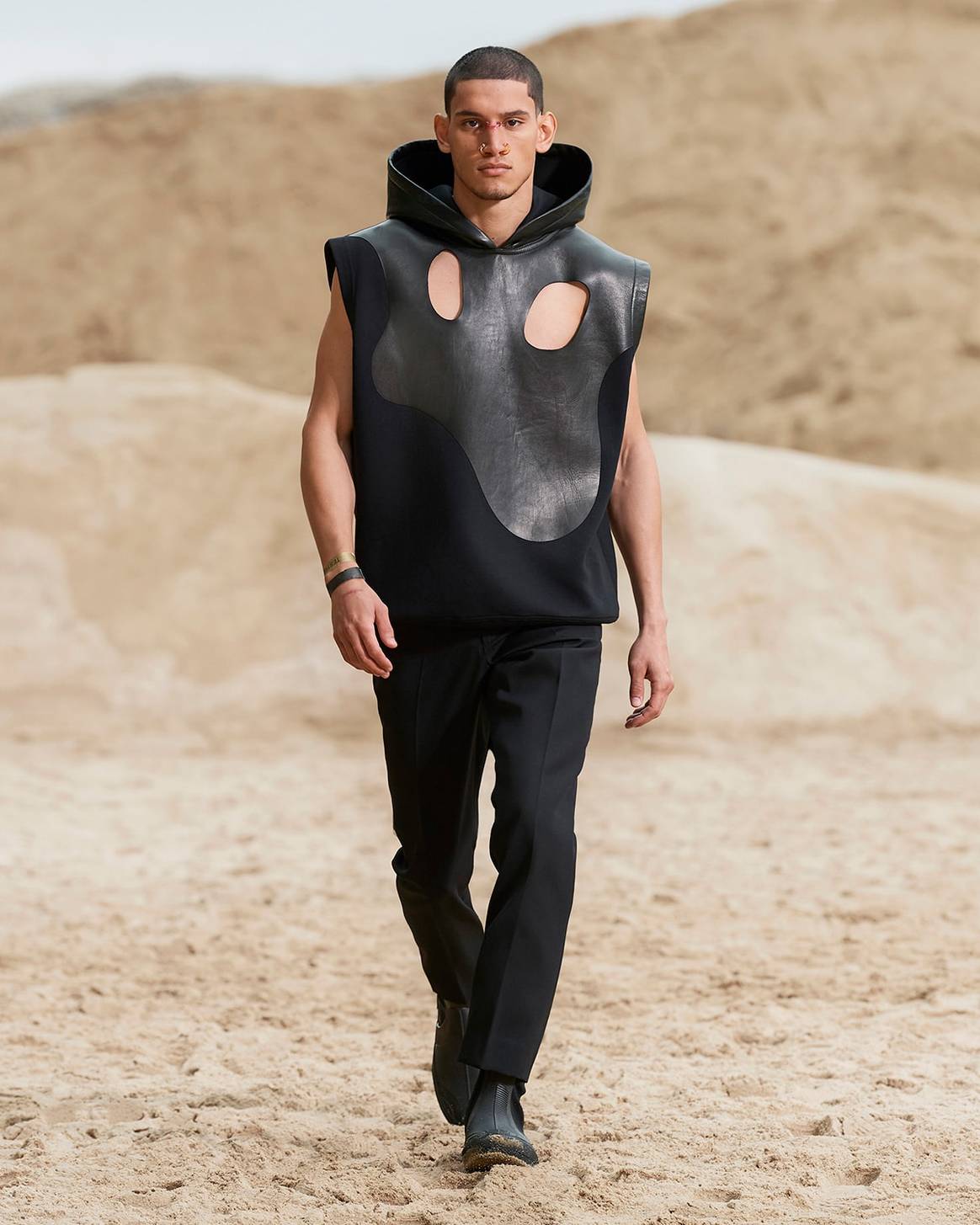Burberry SS22: Tisci ‘challenges conventional codes’ in otherworldly menswear show