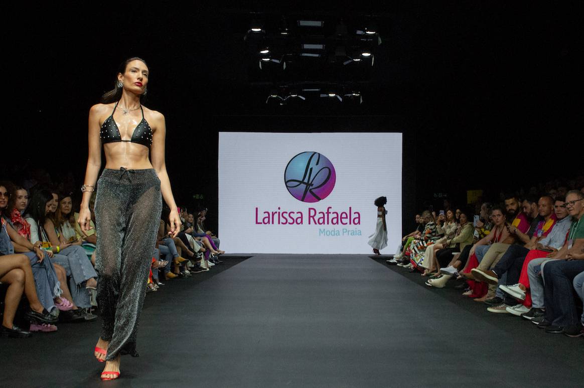 Larissa Rafaela Moda Praia