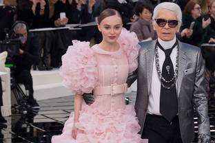 Chanel goes for golden age Hollywood glamour in Paris couture show