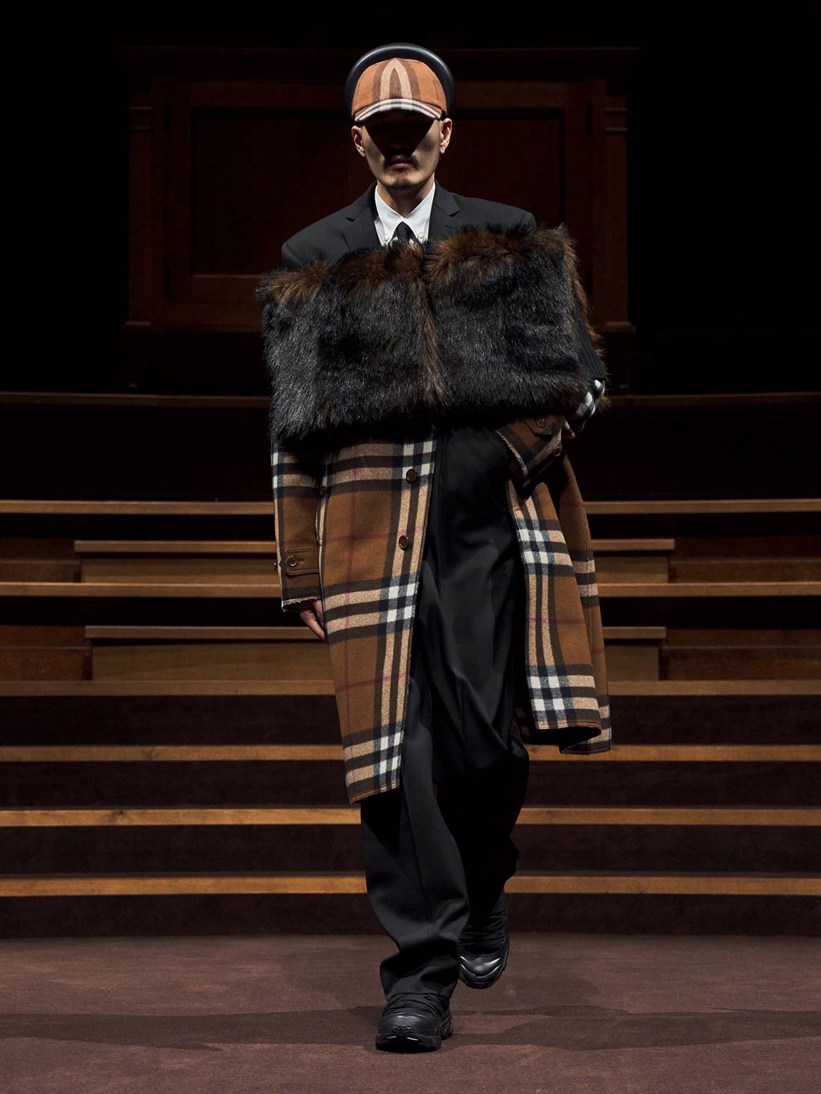Photo Credits: Burberry, desfile de la colección de hombre y mujer para la temporada Otoño/Invierno 2022/2023 FW22.