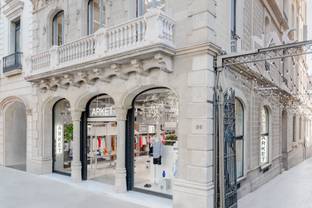 Premiere in Barcelona: Arket eröffnet ersten Store in Spanien