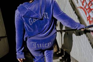 Y2K und Hollywood: Ganni kollaboriert mit Juicy Couture