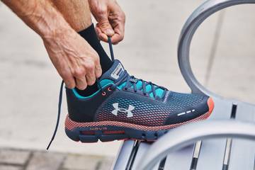 Under Armour: Quartalsumsatz steigt leicht, Verlust sinkt deutlich