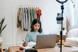 Online shoppers prefer content from peers over influencers 