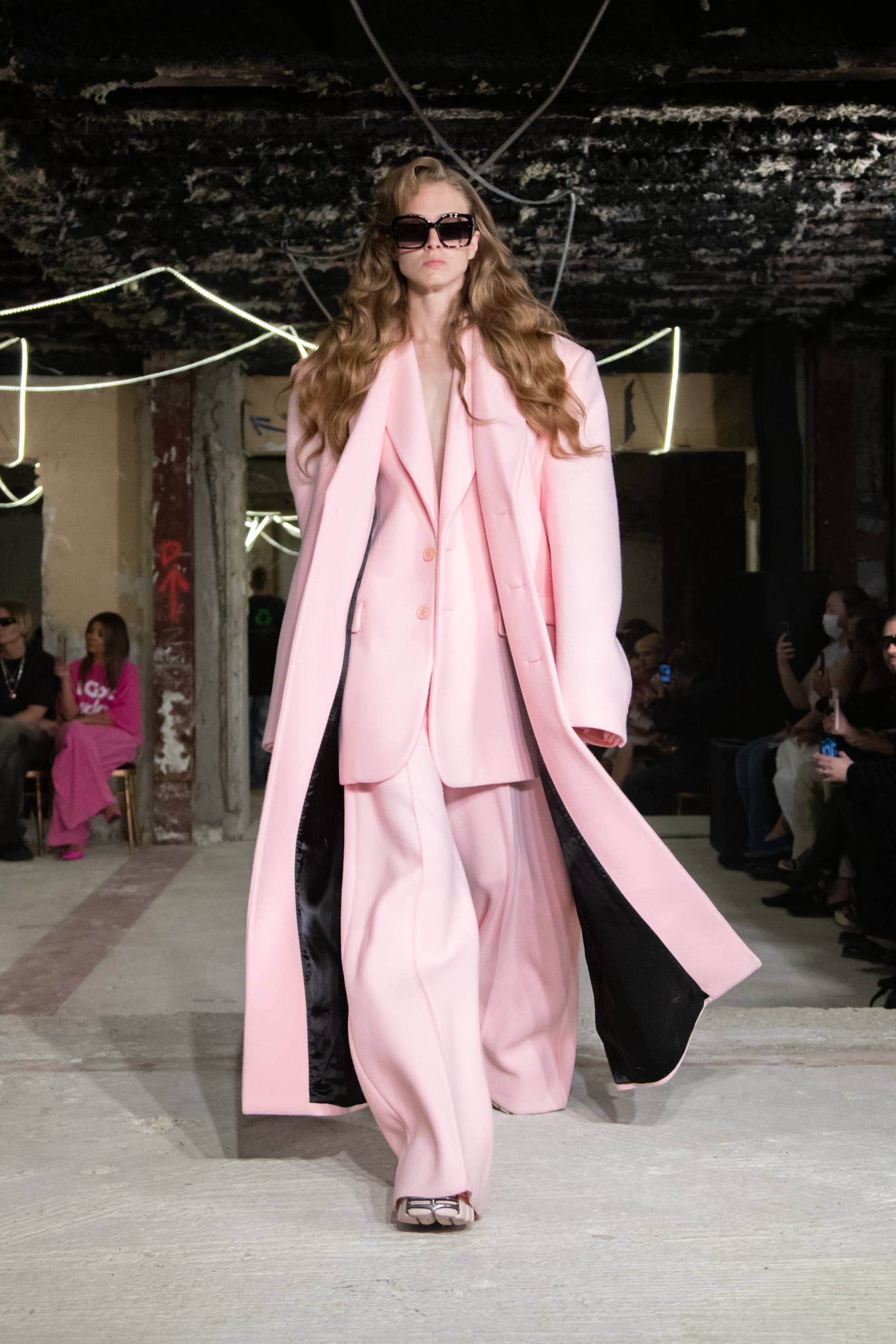 SS23 Vetements - Worldwide Fashion Design Lookbook