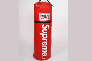 Sotheby's готовится к продаже архива Supreme