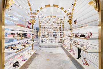 Level Shoes fa rotta sugli Stati Uniti