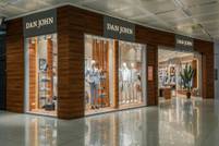 Dan John apre uno store presso l'aeroporto di Milano Malpensa