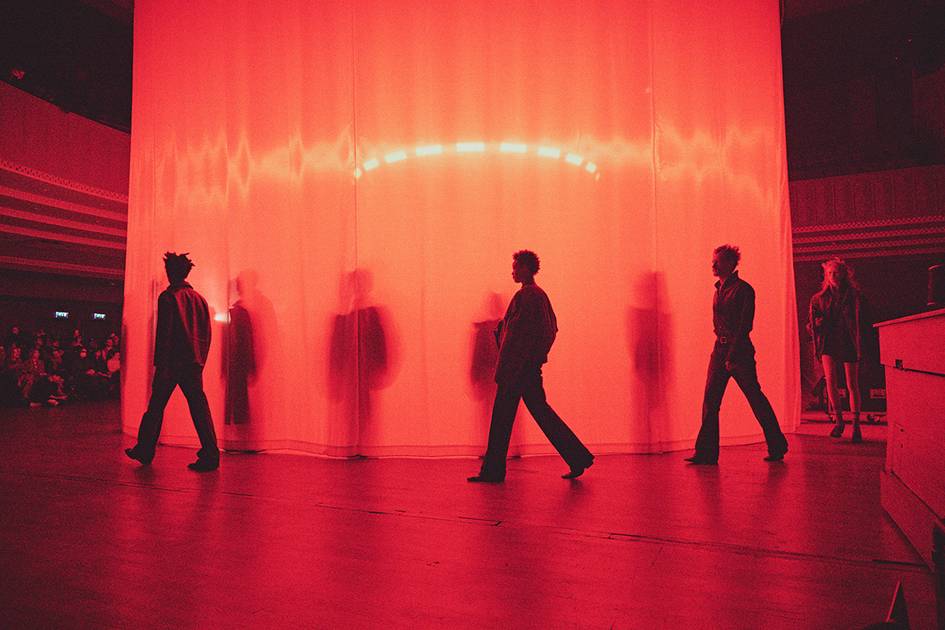 Camperlab-pr-sentiert-die-vorletzte-Kollektion-von-Achilles-Ion-Gabriel-in-Paris