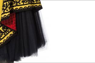 Diseñadores de moda crean trajes para Shakespeare y Cervantes