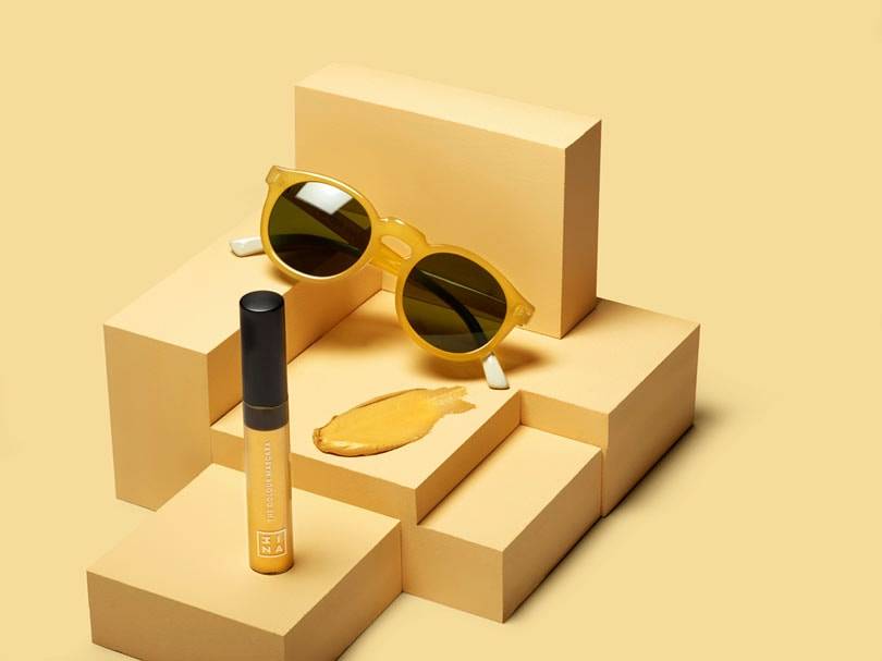 Mr. Boho y 3INA lanzan una colección conjunta de maquillaje y gafas de sol