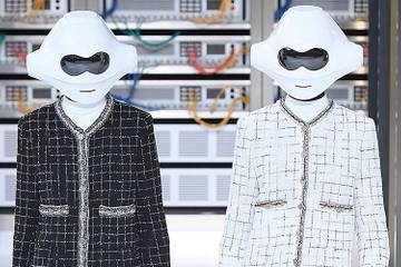 Geek c'est chic: Chanel goes digital at PFW