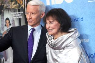 Gloria Vanderbilt, icono de la moda, fallece a los 95 años en Nueva York