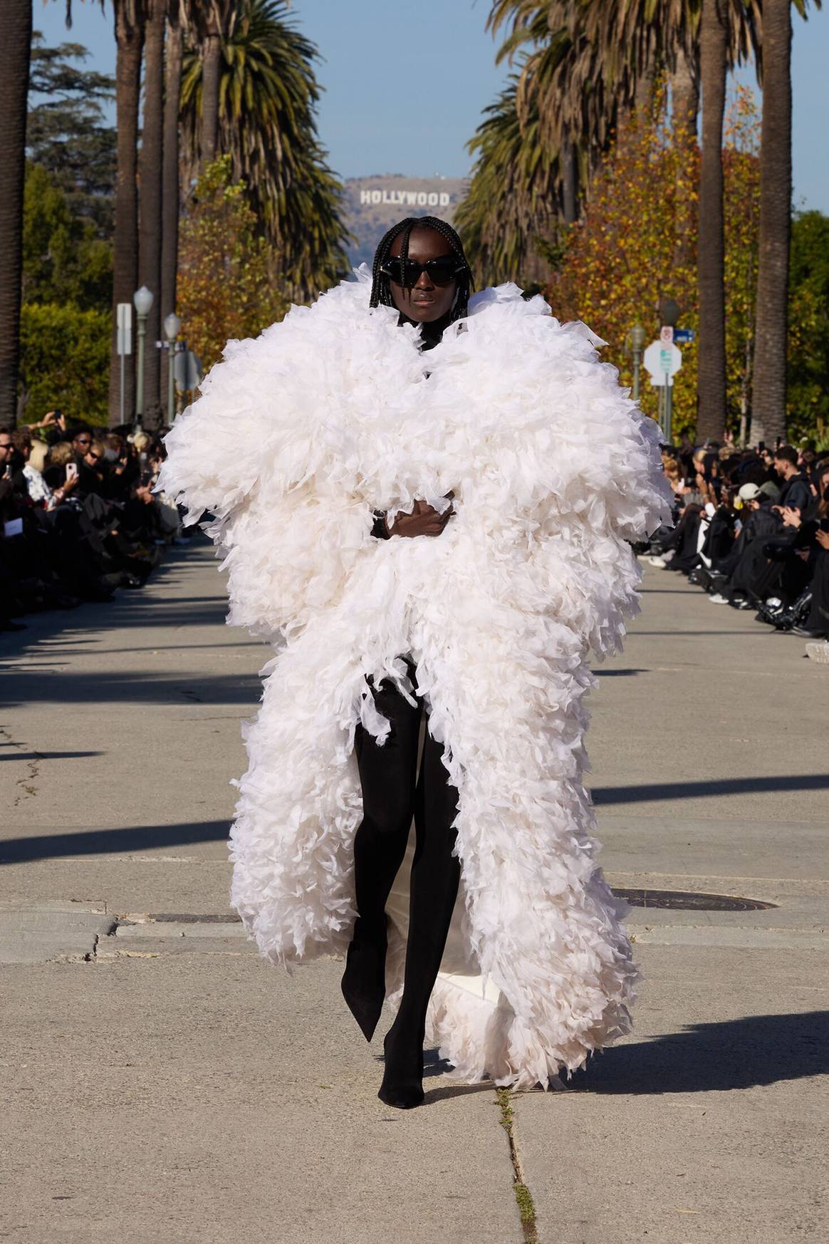 Balenciaga, desfile de presentación en Los Ángeles de la colección de Otoño para hombre y mujer FW24.