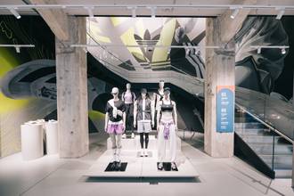 Adidas coraz skuteczniej radzi sobie z cłami