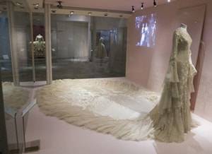 V&A Wedding Dresses 1775-2014