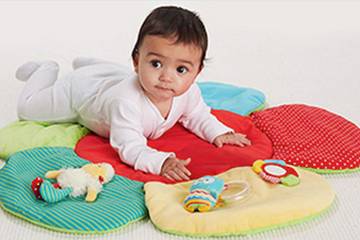 Mothercare mejora en el cuarto trimestre pese a dólar fuerte