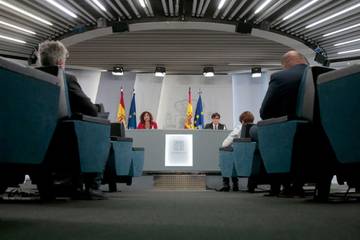 El Gobierno da cuenta de unas adjudicaciones por valor de 60 millones destinadas a la lucha contra el coronavirus