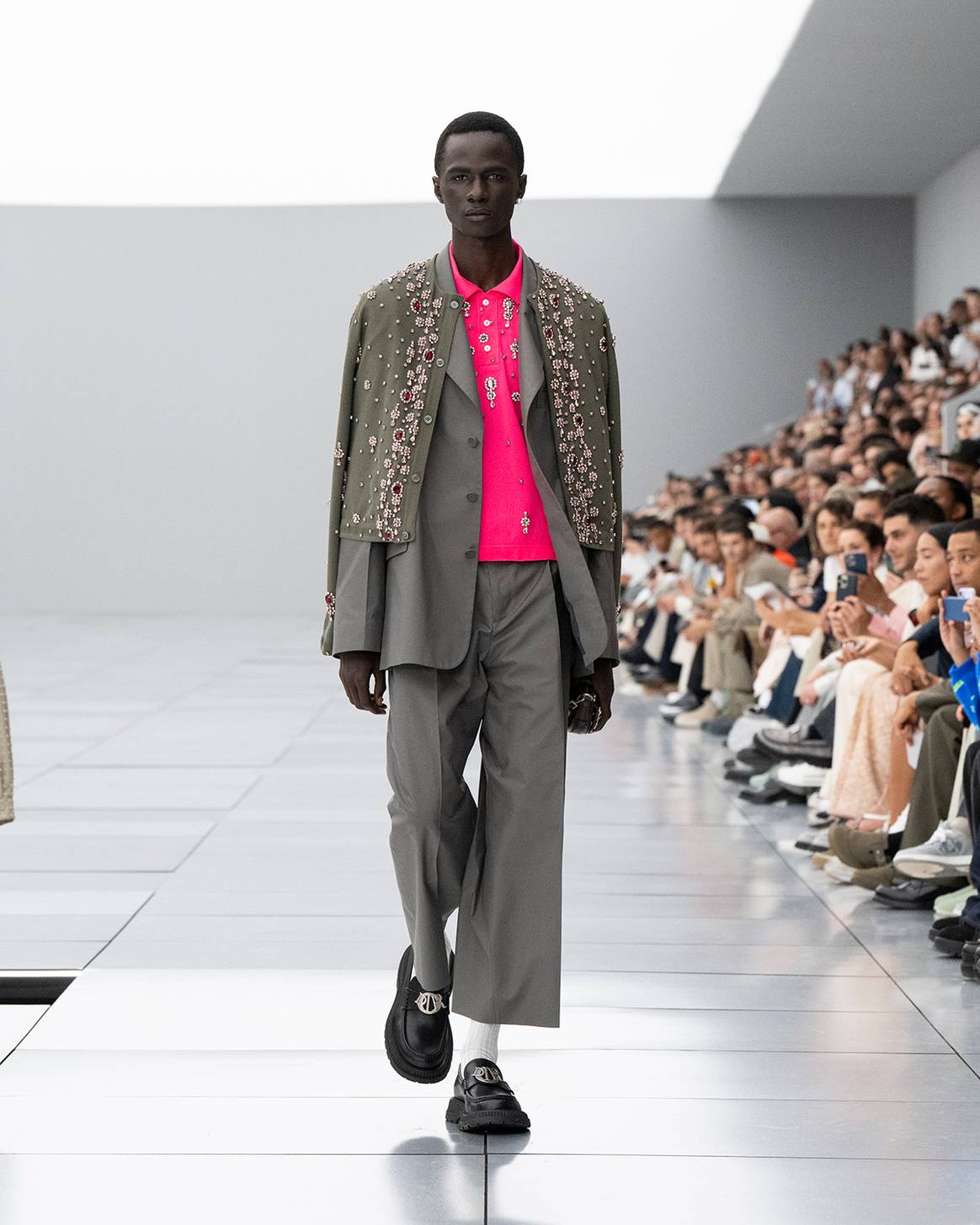 Créditos: Dior, desfile de presentación de la colección masculina para la temporada de Verano SS24. Fotografía de cortesía.