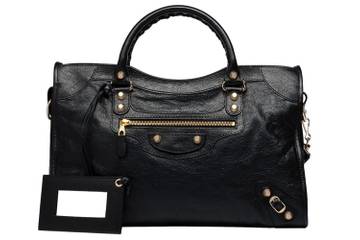 Consumenten blij met fout Balenciaga