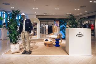 Endless Summer im Herzen der Modestadt: Breuninger präsentiert The Paradise Now im Düsseldorfer Flagship Store