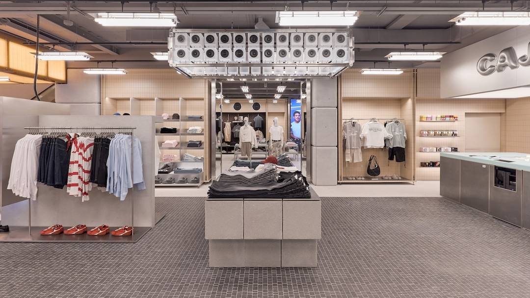 Tienda de Bershka en la plaza de Lugo de La Coruña (España).