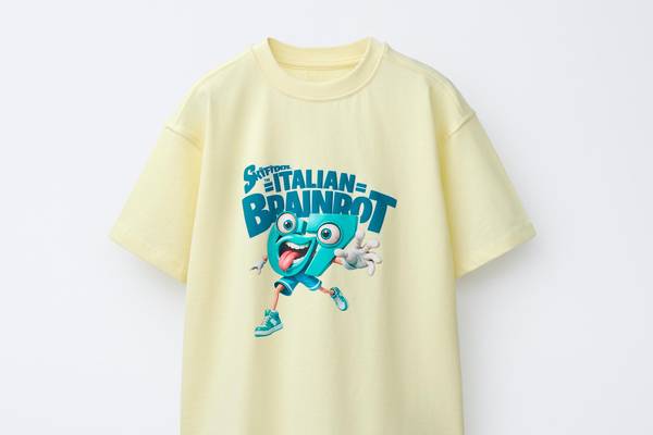 Da Zara debutta la collezione di T-shirt Skifidol Italian Brainrot™