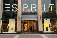 Esprit duikt nog dieper in de rode cijfers
