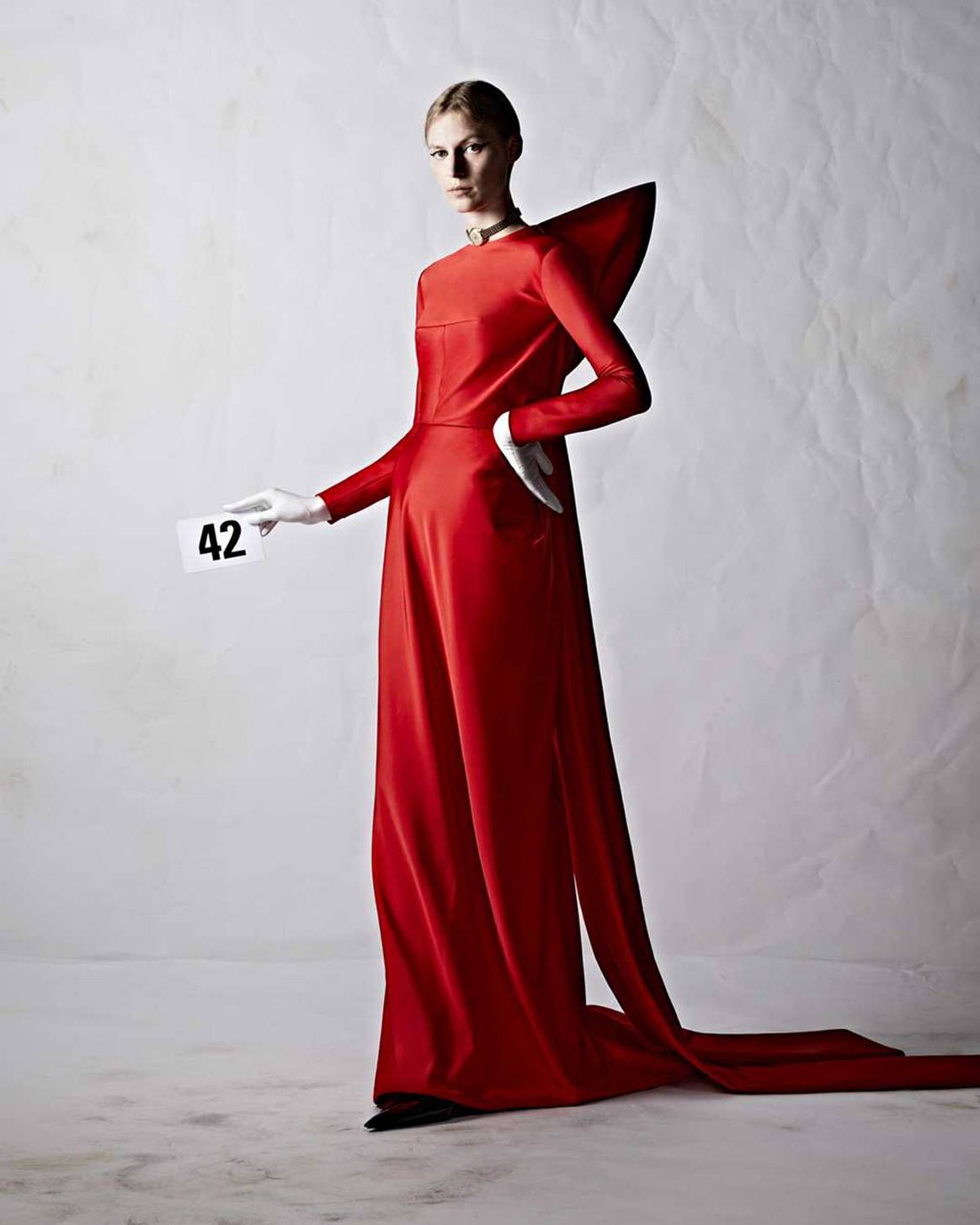 Photo Credits: Balenciaga, colección Alta Costura 51ST. Balenciaga, página oficial.