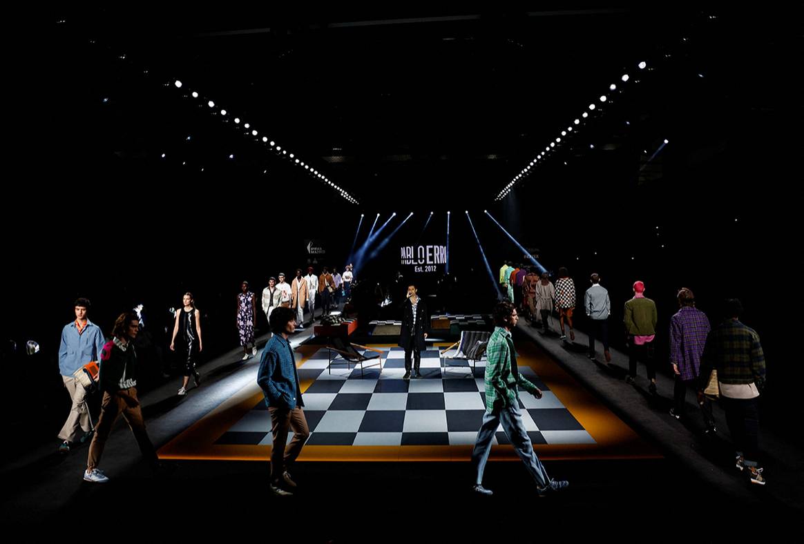 Desfile de la colección “Non-Seasonal 23.24” de Pablo Erroz durante la MBFW Madrid de febrero de 2023.