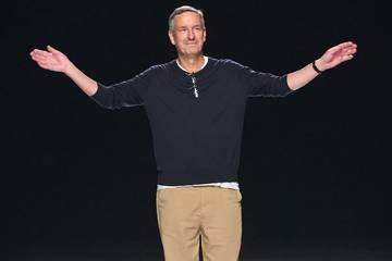  A son dernier défilé avant la retraite, Dries Van Noten assure "pas de début, pas de fin"