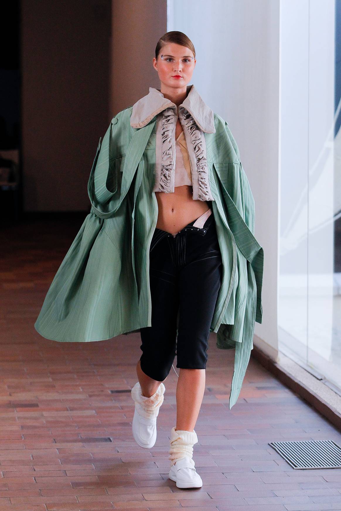 Photo Credits: Rocío Soto, colección final de Grado en “Fashioners of the world”.