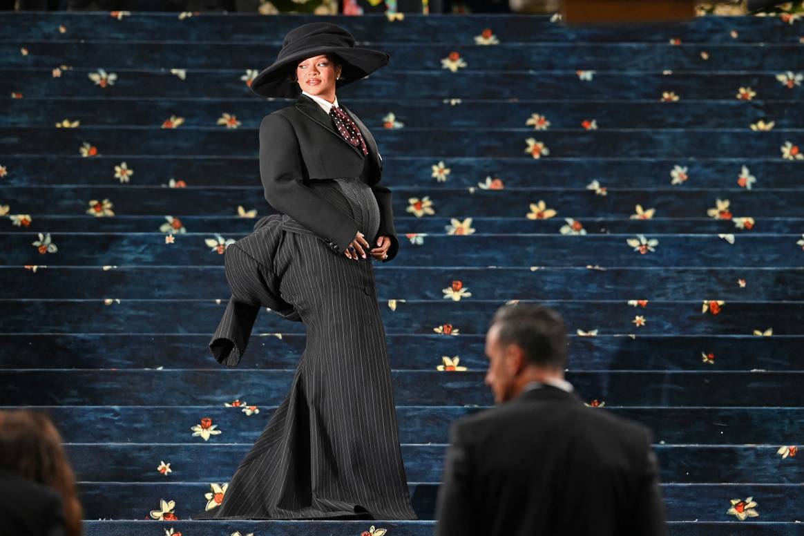Rihanna arriveerde op het Met Gala 2025 in New York