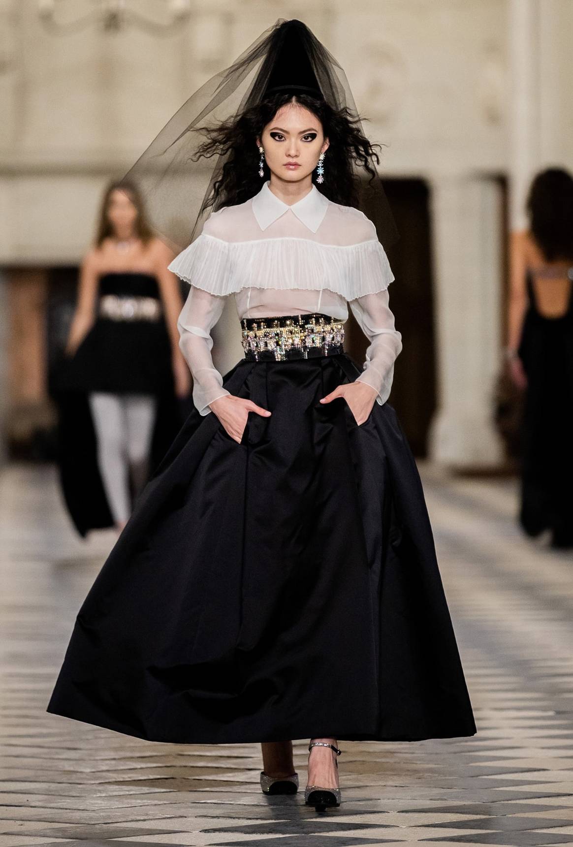Chanel se embruja del romanticismo del Loira en su última colección Métiers D’art