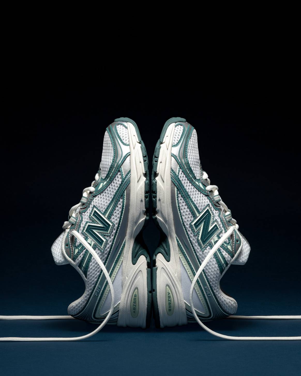 New Balance 740.