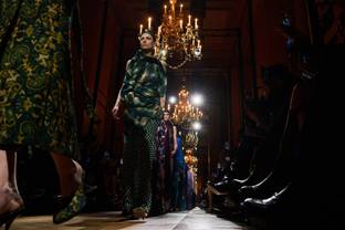 El debut de Julian Klausner en Dries Van Noten: un diálogo entre el pasado y el futuro